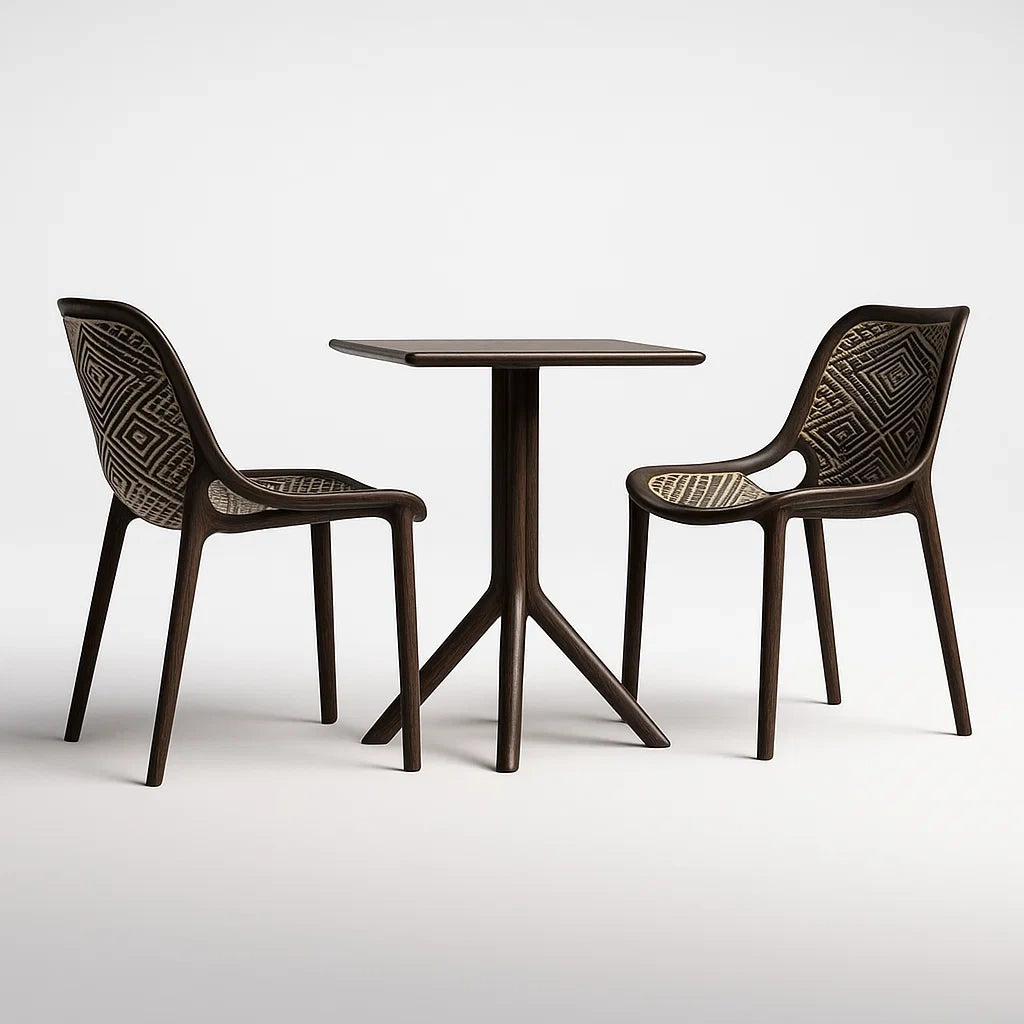 Set di tavolo e sedie in legno con design geometrico